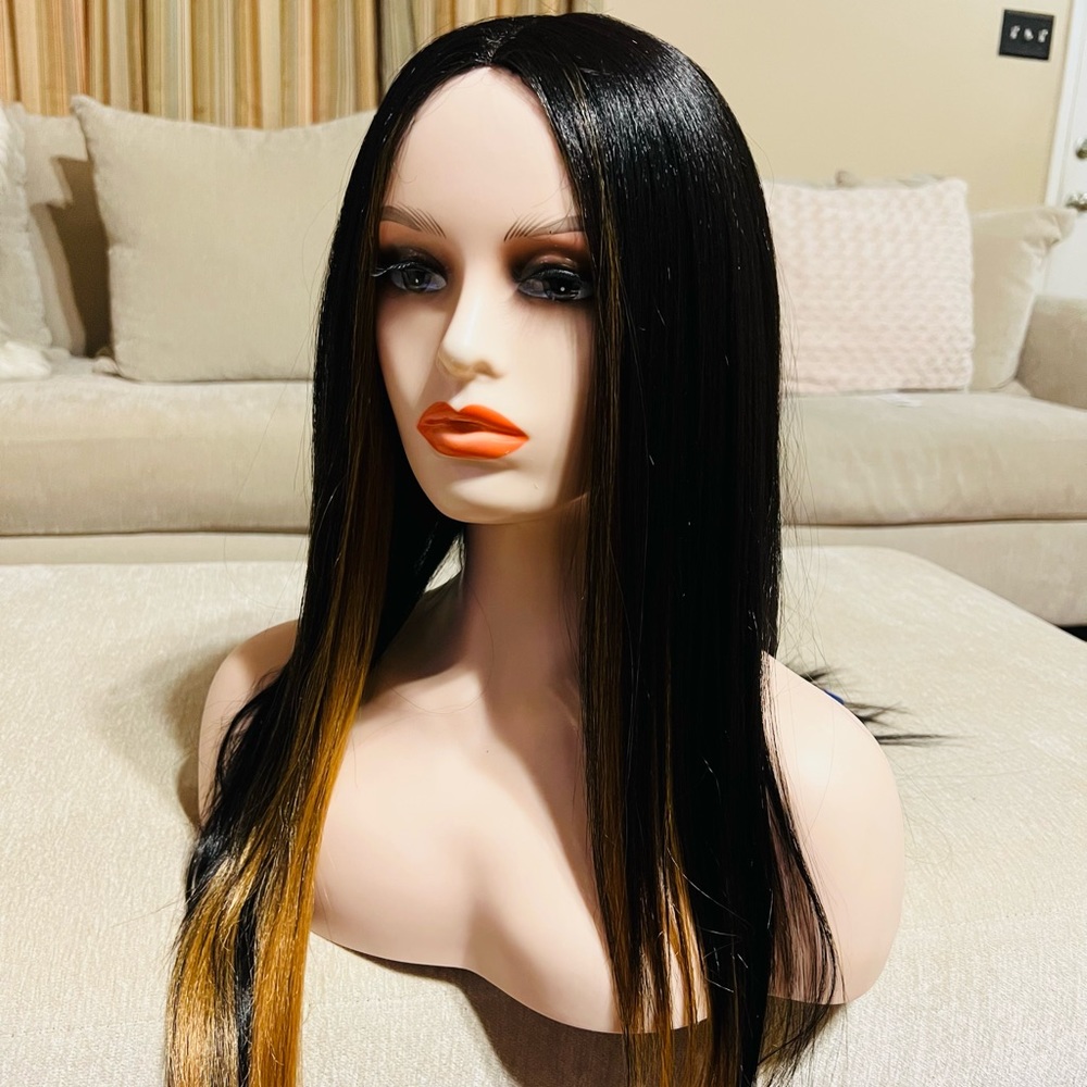 Wig - Picture 9 of 10